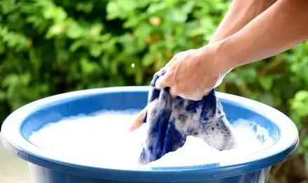 Aditivos prácticos para solucionar problemas de espuma en la producción de detergentes para ropa